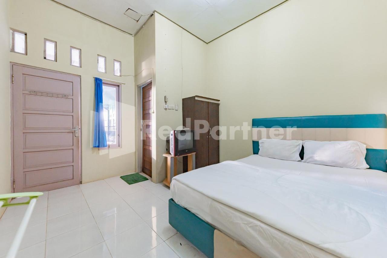 Ana Guest House Syariah Mitra Reddoorz Banjarbaru Exterior foto